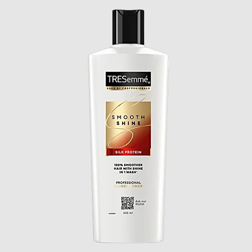 TRESemmé Smooth & Shine Conditioner (335ml) - Image 2
